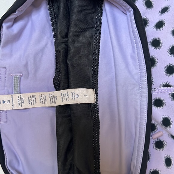 Lululemon low rise running short - Picture 3 of 5